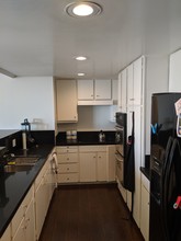2160 Century Park E, Unit 1603 in Los Angeles, CA - Foto de edificio - Building Photo