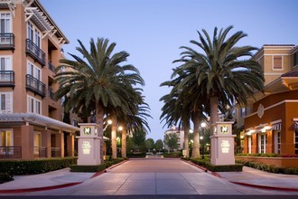 The Oaks Apartment Homes in San Jose, CA - Foto de edificio - Building Photo