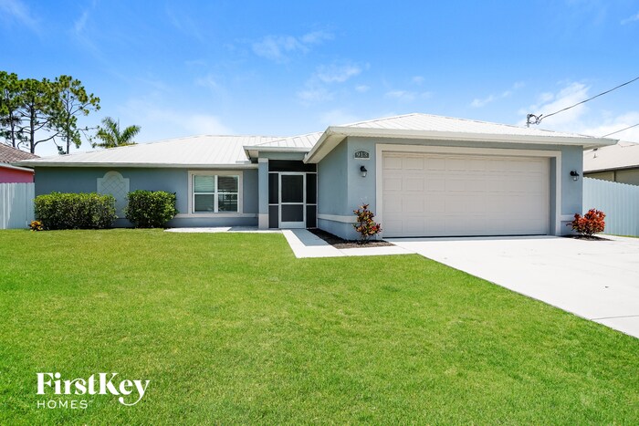 913 SW 21st Ln in Cape Coral, FL - Building Photo