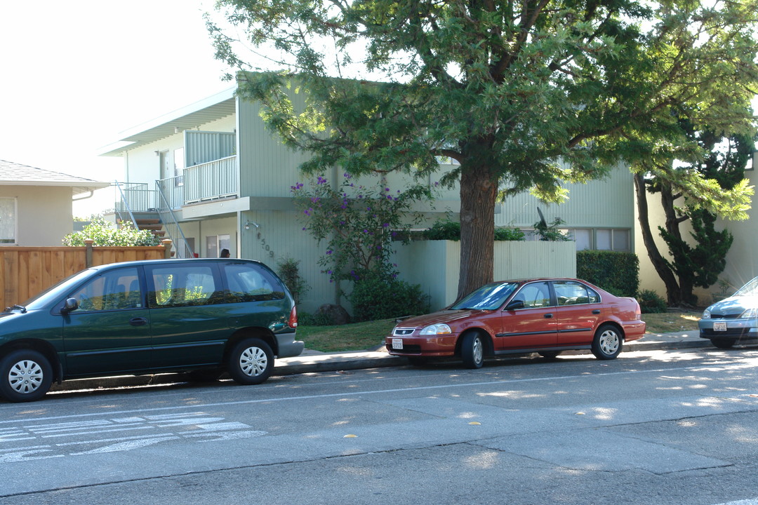 1509 South Claremont in San Mateo, CA - Building Photo