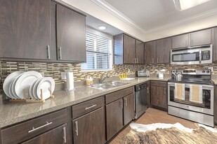 Bent Tree Trails Apartments in Addison, TX - Building Photo