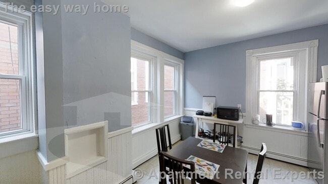 147 Columbia St, Unit #3L in Cambridge, MA - Building Photo - Building Photo