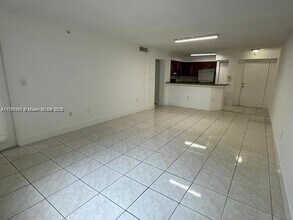 761 N Pine Island Rd in Plantation, FL - Building Photo - Building Photo