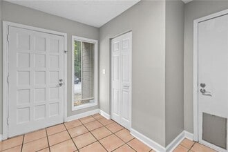 2875 Torreya Way SE, Unit 116 in Marietta, GA - Foto de edificio - Building Photo