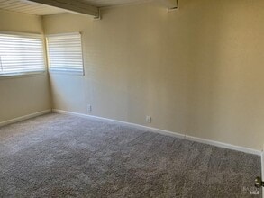732 Georgia Way in Fairfield, CA - Building Photo - Building Photo