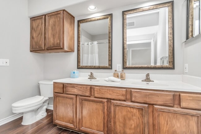 property at 1600 Eldridge Pkwy