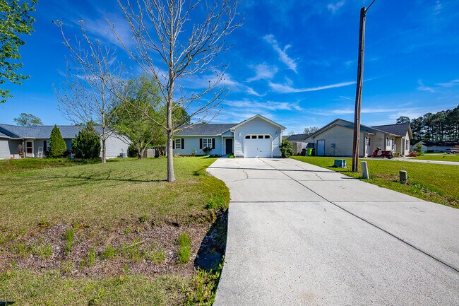 139 Oakley Dr in New Bern, NC - Building Photo - Building Photo