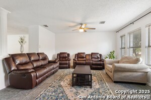 11053 Cedar Park in San Antonio, TX - Foto de edificio - Building Photo
