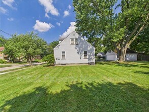 975 Glenwood St NE in Warren, OH - Building Photo - Building Photo