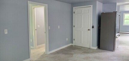 2014 US Route 3, Unit # 1 in Campton, NH - Foto de edificio - Building Photo