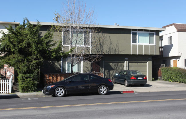 1450 Laurel in San Carlos, CA - Foto de edificio - Building Photo