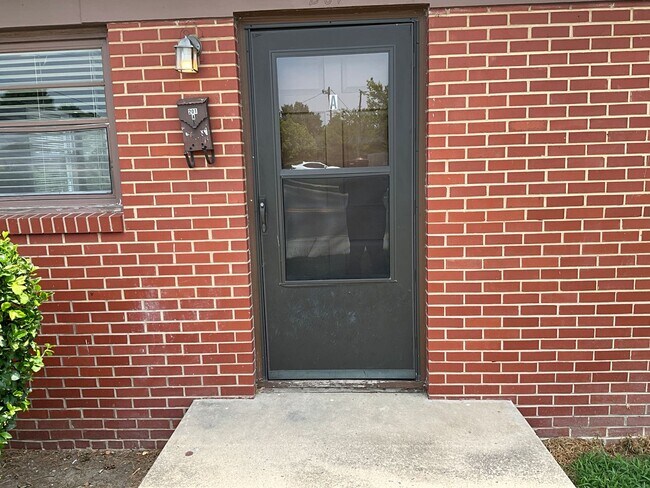 201 Lowdermilk St in Greensboro, NC - Building Photo - Building Photo