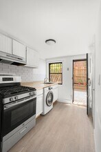 19 Warren Pl in Brooklyn, NY - Building Photo - Building Photo
