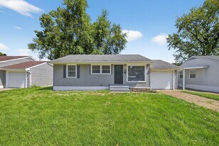 251 Midlothian Rd in St. Louis, MO - Building Photo