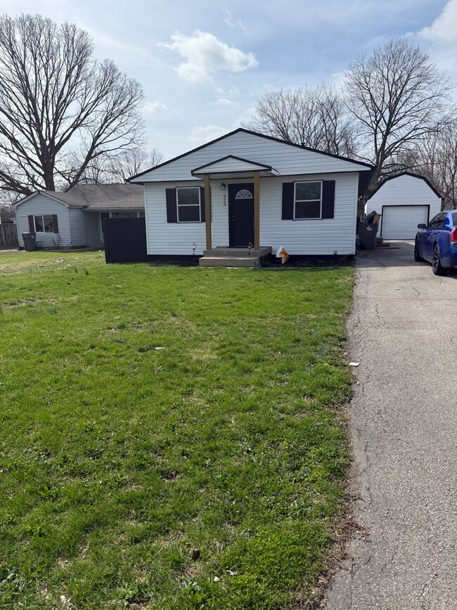320 S Roena St in Indianapolis, IN - Foto de edificio - Building Photo