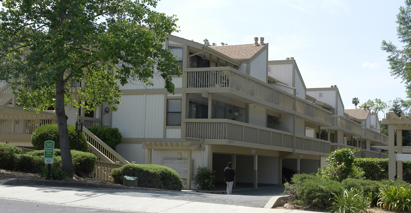 Creekwood Terrace in Concord, CA - Building Photo