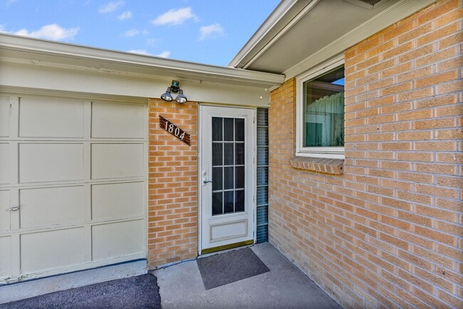 1804 Simms St in Lakewood, CO - Building Photo - Building Photo