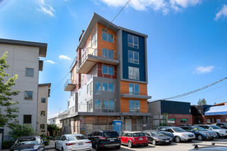 Z Apartments in Seattle, WA - Building Photo - Building Photo