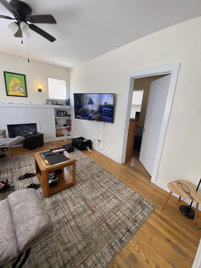 2106 W Thomas St, Unit 3