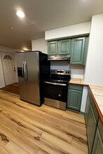 229 Oak St in Bremerton, WA - Foto de edificio - Building Photo