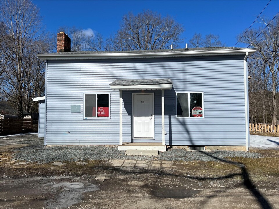 16 Birch St in Bloomingburg, NY - Building Photo