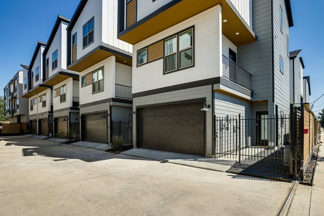 2339 Eagle St, Unit Entire Home – 3BR 3.5BA in Houston, TX - Foto de edificio