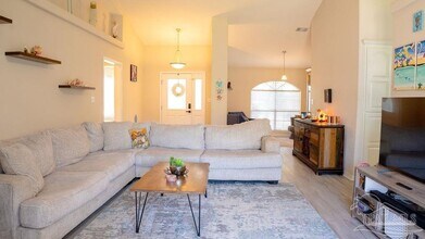 2661 Hidden Estates Cir in Navarre, FL - Building Photo - Building Photo