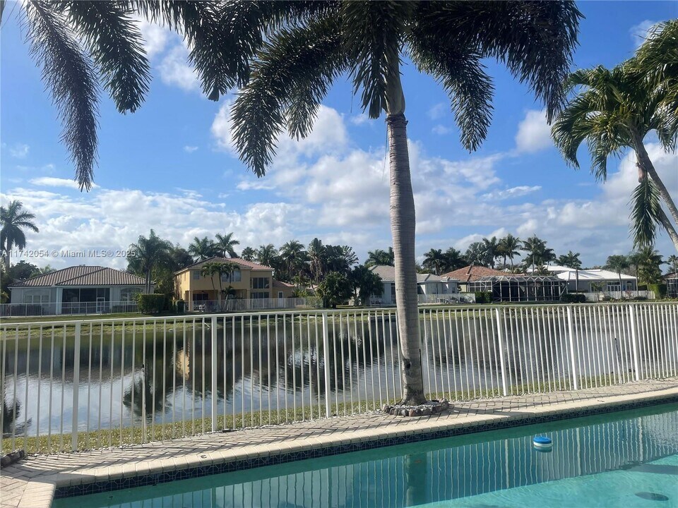 18579 Harbor Light Way in Boca Raton, FL - Building Photo