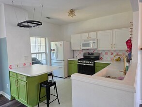 1706 Stanwood Dr NW in Kennesaw, GA - Building Photo - Building Photo