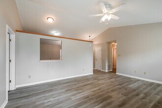 6036 Miller Woods Ln in Indianapolis, IN - Building Photo - Building Photo