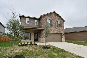 524 Republic Dr in Liberty Hill, TX - Building Photo - Building Photo