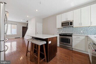 1232 Webster St in Philadelphia, PA - Building Photo - Building Photo
