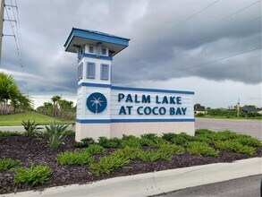 8117 Shr Lk Dr in Englewood, FL - Building Photo - Building Photo