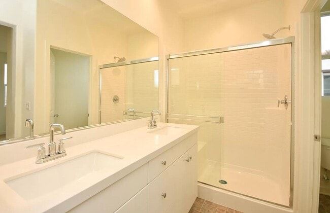 4246 Msn Ranch Wy in Oceanside, CA - Building Photo - Building Photo