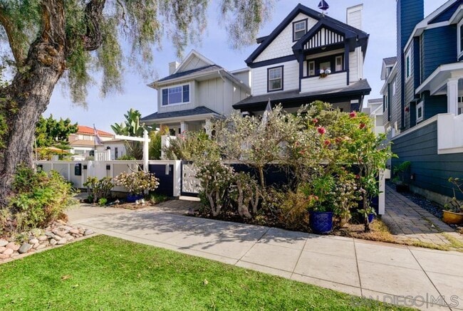 445 E Ave in Coronado, CA - Building Photo - Building Photo