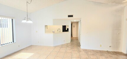 14 Vía De Casas Sur in Boynton Beach, FL - Building Photo - Building Photo
