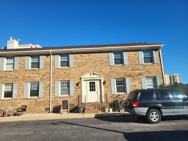 401 Arctic Ave in Virginia Beach, VA - Building Photo - Building Photo