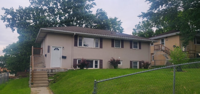 4616 Taylor St NE
