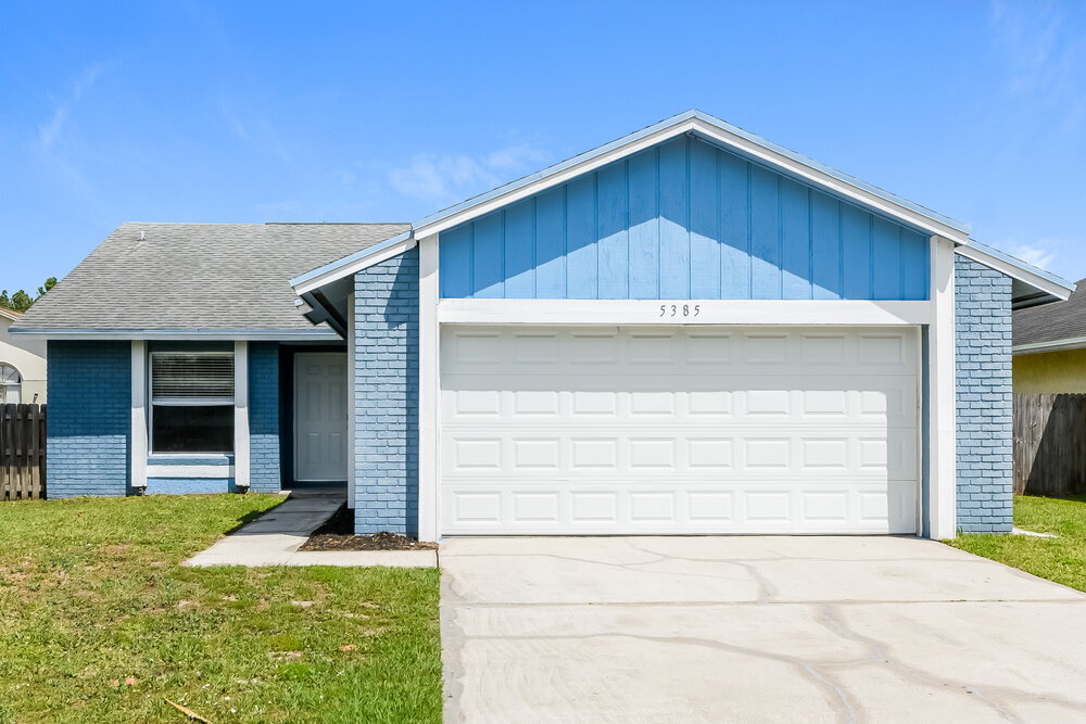 5385 Hawk Dr in Kissimmee, FL - Building Photo