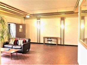 La Marquise LLC in Los Angeles, CA - Building Photo - Building Photo