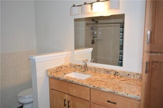 4028 Crockers Lake Blvd, Unit 717 in Sarasota, FL - Building Photo - Building Photo