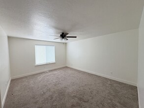 128 E 840 N in Santaquin, UT - Building Photo - Building Photo