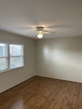 4115 E Ocean Blvd, Unit 1 in Long Beach, CA - Foto de edificio - Building Photo