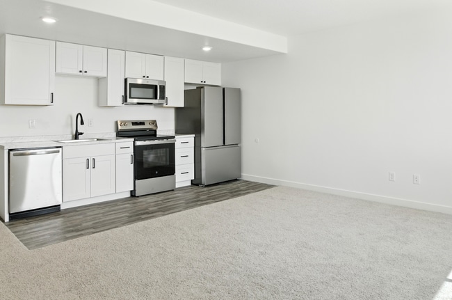 6283 Butte County Dr in Herriman, UT - Building Photo - Building Photo