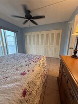 272 Camden L in West Palm Beach, FL - Building Photo