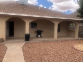 3306 Robert H Bradley Dr in Alamogordo, NM - Foto de edificio - Building Photo