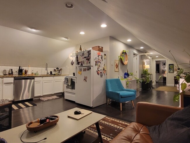 1810 W Melrose St, Unit # 03 in Chicago, IL - Building Photo - Building Photo