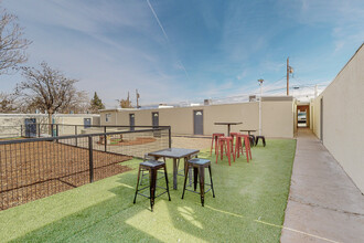 720 Truman St NE, Unit 1 in Albuquerque, NM - Building Photo - Building Photo