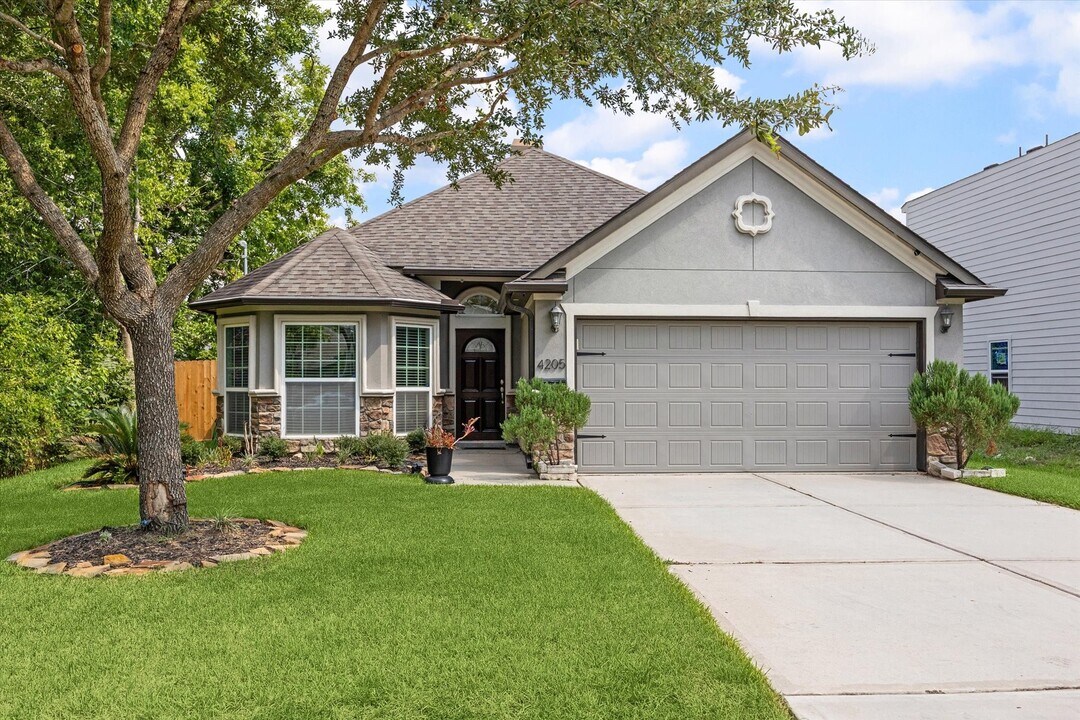 4205 Sterling St in Houston, TX - Building Photo