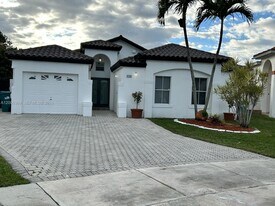 820 NW 132nd Ct in Miami, FL - Building Photo
